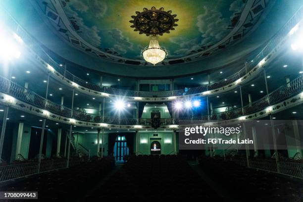 leere theater - konzerthaus stock-fotos und bilder