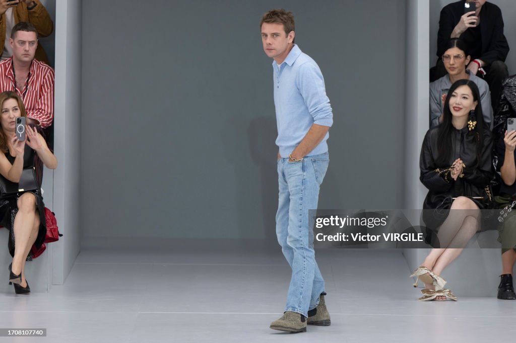 Loewe - Runway - Spring/Summer 2024 Paris Fashion Week