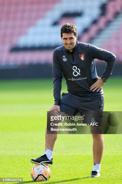 Head Coach Andoni Iraola of Bournemouth during a training session at Vitality Stadium on September 29, 2023 in Bournemouth, England.