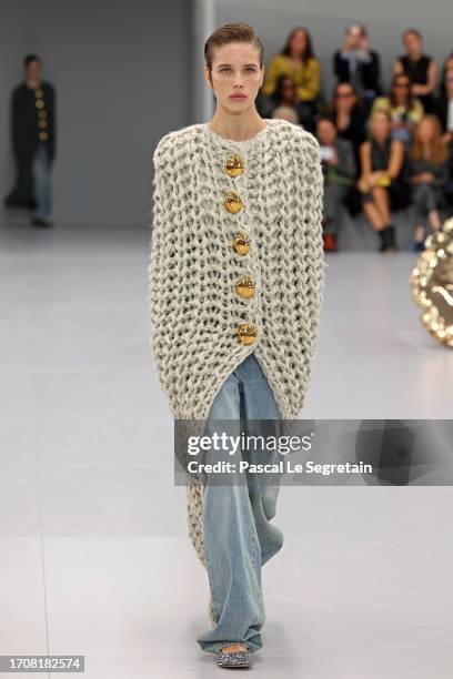 Model walks the runway during the Loewe Womenswear Spring/Summer 2024 show as part of Paris Fashion Week on September 29, 2023 in Paris, France.