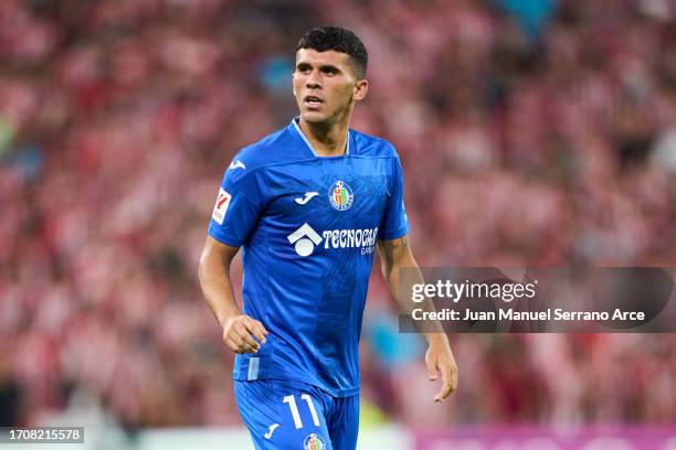 Carles Alena of Getafe CF looks on during the LaLiga EA Sports match between Athletic Bilbao and Getafe CF at Estadio de San Mames on September 27,...