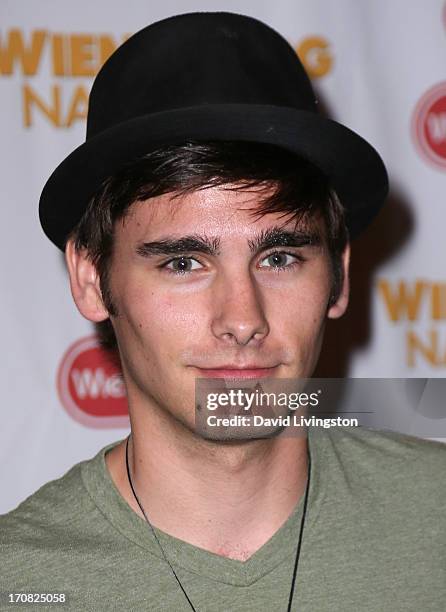 32 Daniel Romer Stock Photos, High-Res Pictures, and Images - Getty Images