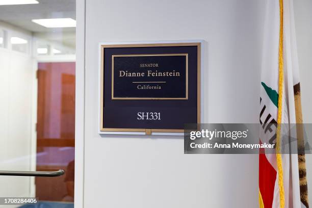 Feinstein Building 333 Dianne Hart Stock Photos, High-Res Pictures, and Images - Getty Images