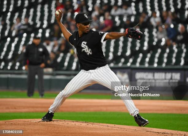 Jose Urena of the Chicago White Sox throws a pitch against the Arizona Diamondbacks at Guaranteed Rate Field on September 26, 2023 in Chicago,...