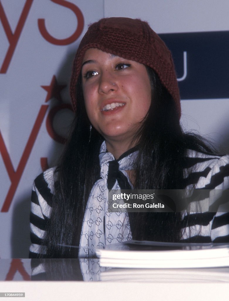 In-Store Appearance by Vanessa Carlton