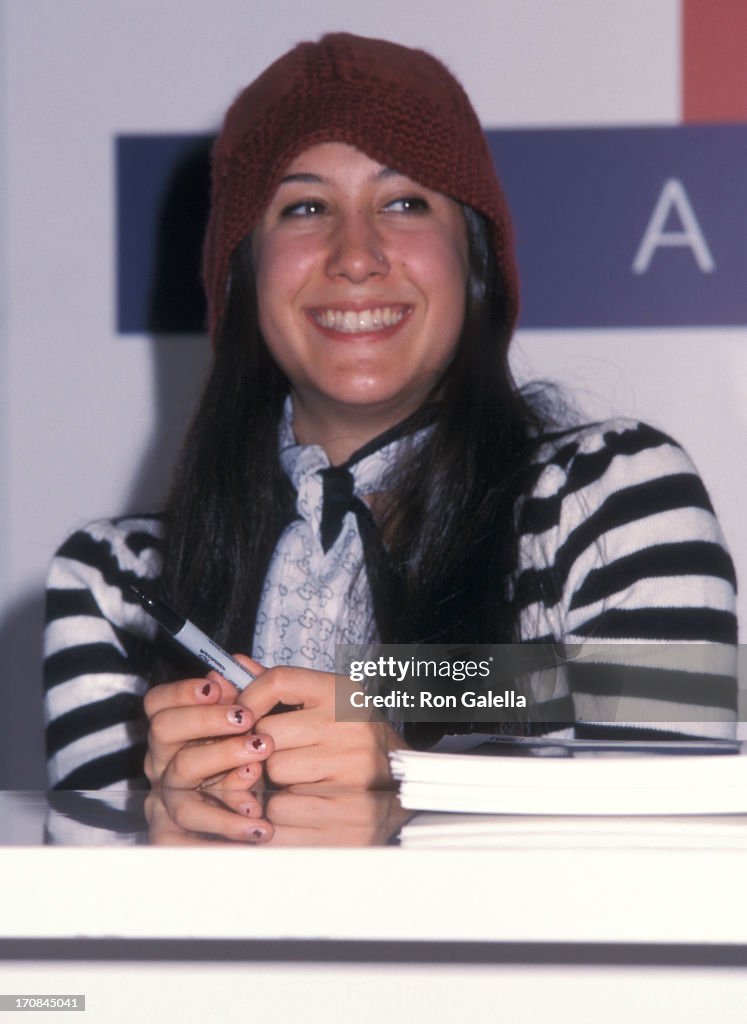 In-Store Appearance by Vanessa Carlton