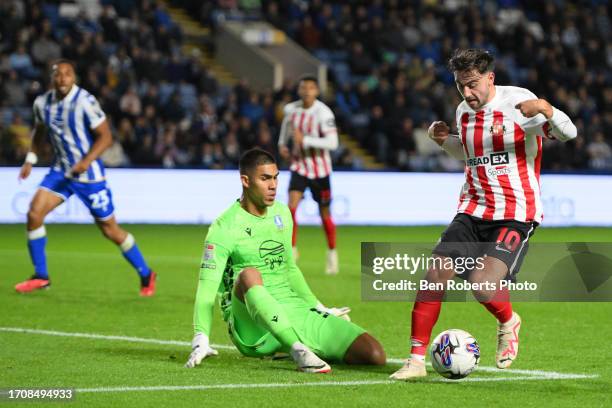 Patrick Roberts of Sunderland in action during the Sky Bet Championship match between Sheffield Wednesday and Sunderland at Hillsborough on September...