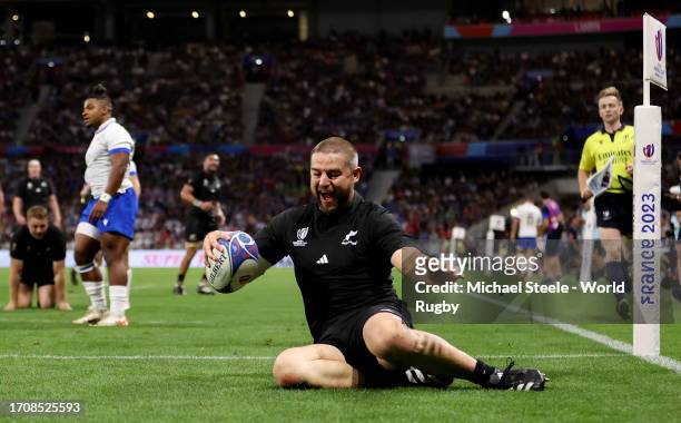Dane Coles of New Zealand scores his team's thirteenth try during the Rugby World Cup France 2023 match between New Zealand and Italy at Parc...