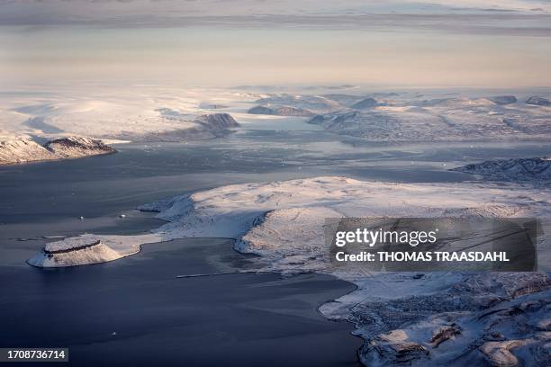 Thule Base Map 33,794 Greenland Stock Photos, High-Res Pictures, and Images - Getty Images