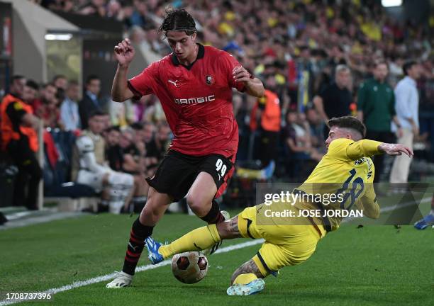 Rennes' Turkish forward Bertug Yildirim vies with Villarreal's Spanish defender Alberto Moreno during the UEFA Europa League 1st round day 2 Group F...