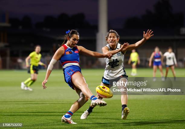 Elisabeth Georgostathis of the Bulldogs and Jessica Dal Pos of the Blues in action during the 2023 AFLW Round 06 match between the Western Bulldogs...