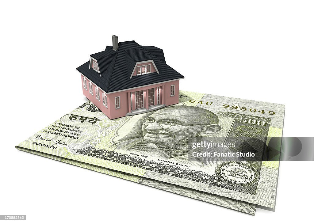 Model home on Indian five hundred rupee note