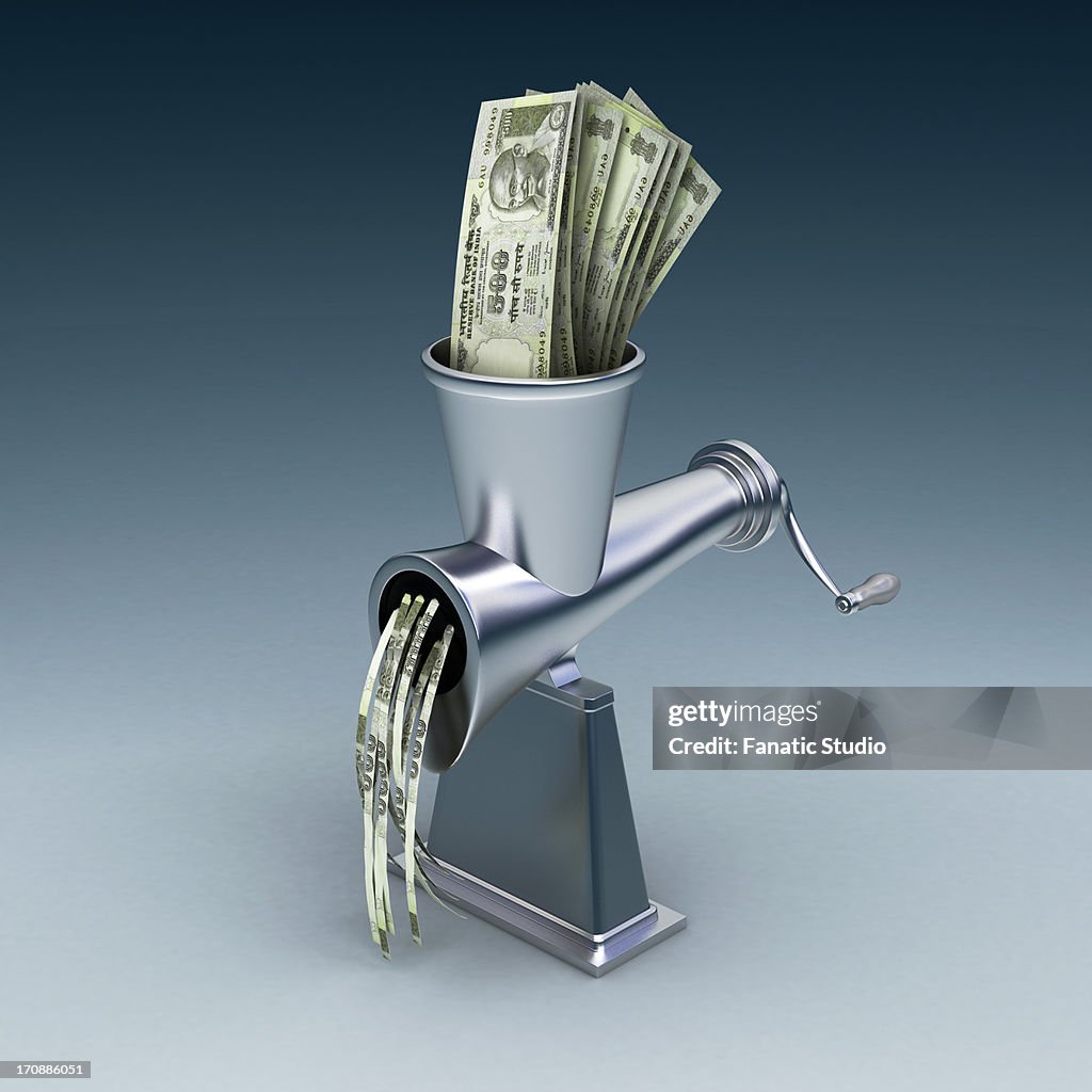 Grinder destroys Indian five hundred Rupee notes