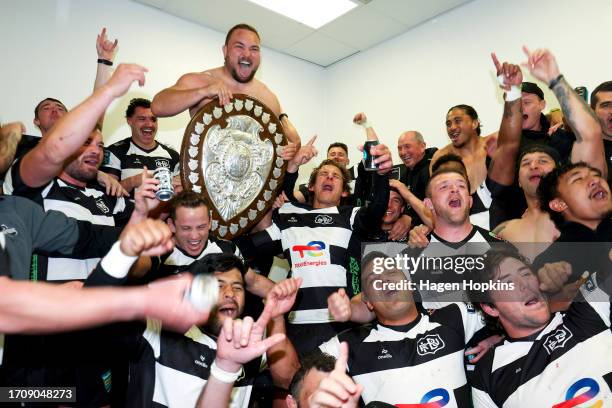 Hawkes Bay celebrate after winning the Ranfurly Shield during the round nine Bunnings Warehouse NPC match between Wellington and Hawke's Bay at Sky...