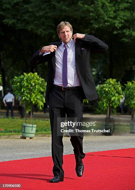 German NBA basketball player Dirk Nowitzki attends the dinner given in honour of U.S. President Barack Obama at the Orangerie of Schloss...
