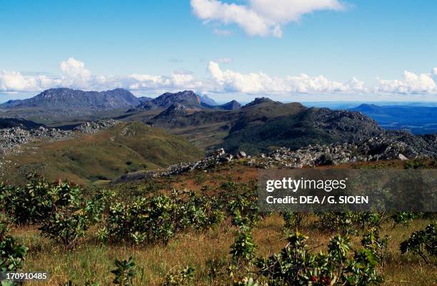 Chimanimani Rocks Chimanimani National Park Photos and Premium High Res Pictures - Getty ...