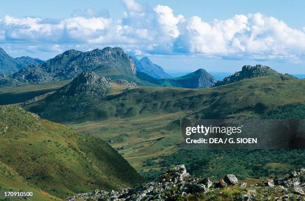 Chimanimani Rocks 22 Chimanimani Mountains Stock Photos, High-Res Pictures, and Images ...