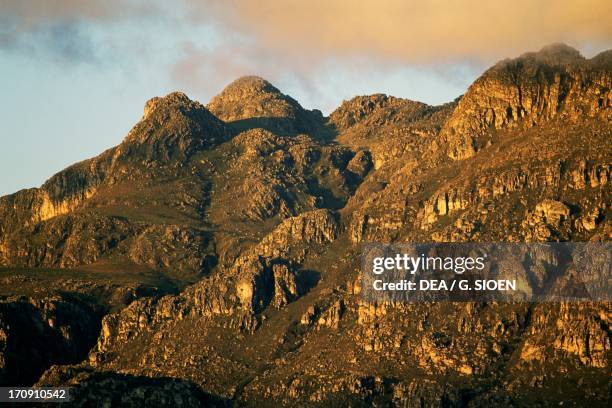 Chimanimani Rocks 28 Chimanimani National Park Stock Photos, High-Res Pictures, and ...