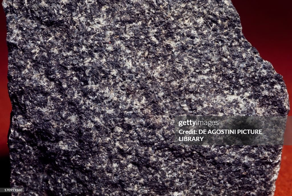 Diabase Identity Igneous Rocks Diabase Gabbro & Diabase
