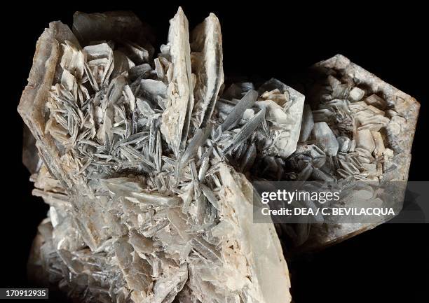Lenticle Rocks 48 Lenticular Texture Stock Photos, High-Res Pictures, and Images ...