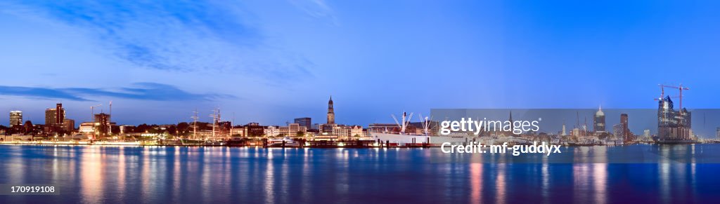 Hamburg harbour, Elbe river