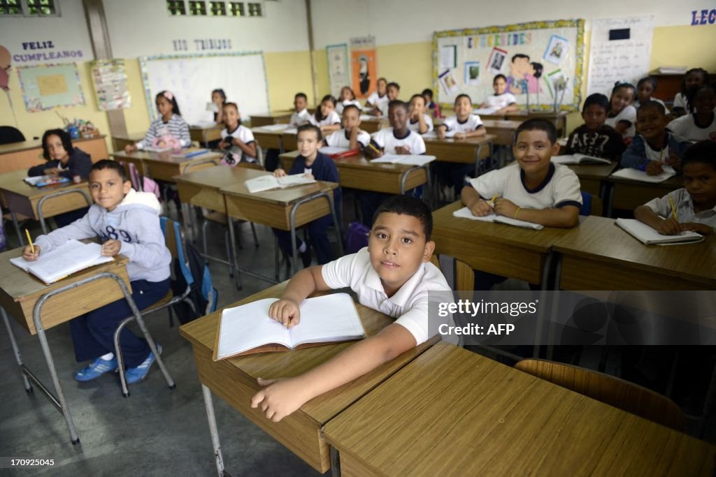 VENEZUELA-CHILD GOING TO SCHOOL