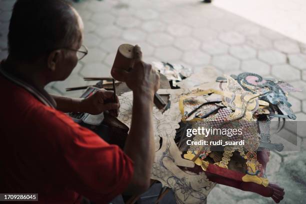 Puppet Making Datu 2,169 Puppet Making Stock Photos, High-Res Pictures, and Images - Getty ...