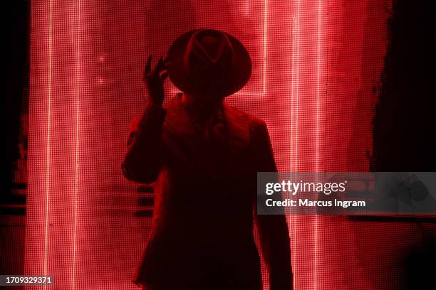Ne-Yo performs on stage during the Champagne and Roses Tour at Smart Financial Centre on September 29, 2023 in Sugar Land, Texas.