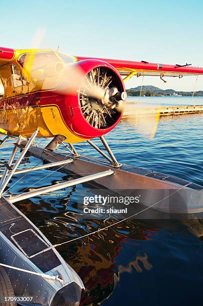 seaplane warm up - revillagigedo island alaska stockfoto's en -beelden