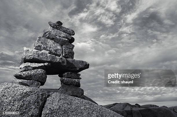 inuksuk - inukshuk stock pictures, royalty-free photos & images