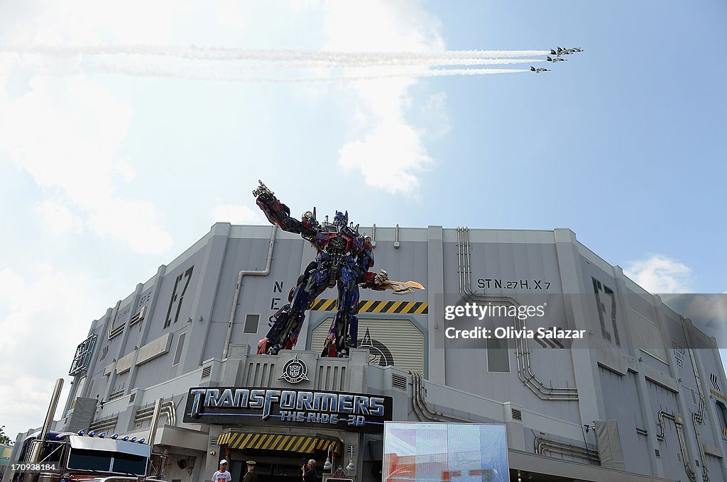 Transformers The Ride - 3D Grand Opening Celebration