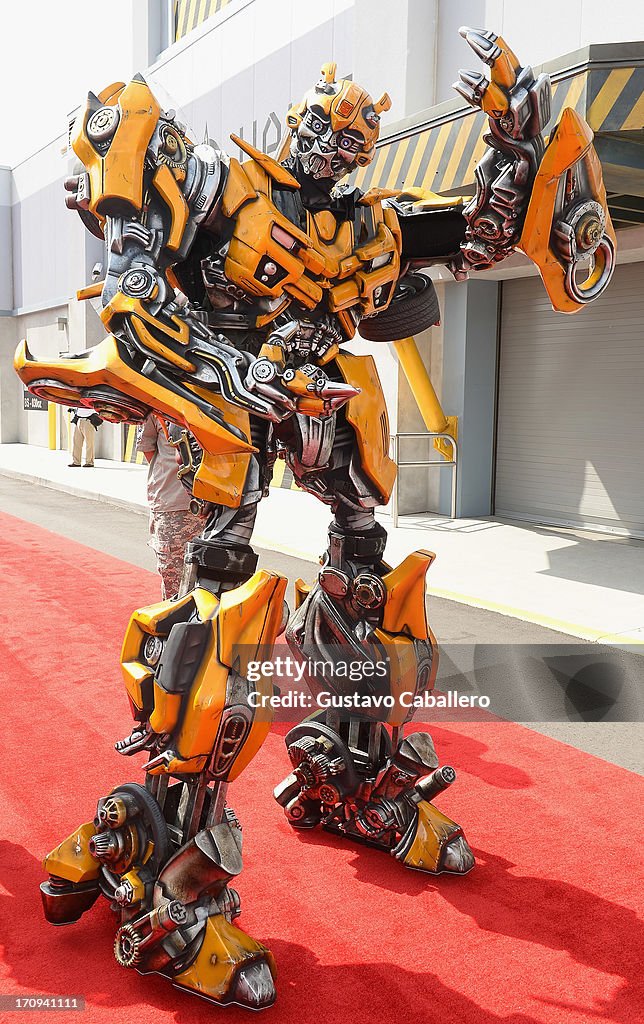 Transformers The Ride - 3D Grand Opening Celebration