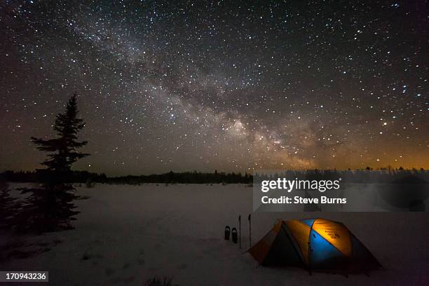 under the stars - minnesota snow stock pictures, royalty-free photos & images