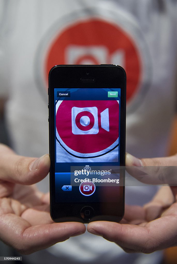 Facebook Said to Plan Unveiling Instagram Video-Sharing Service