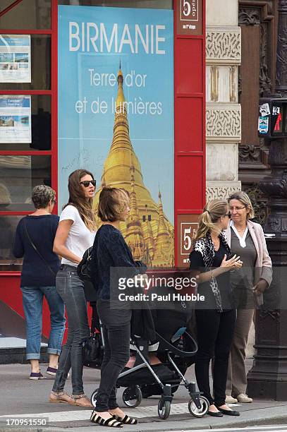 Model Gisele Bundchen is sighted on the 'Avenue de l'Opera' on June 20, 2013 in Paris, France.
