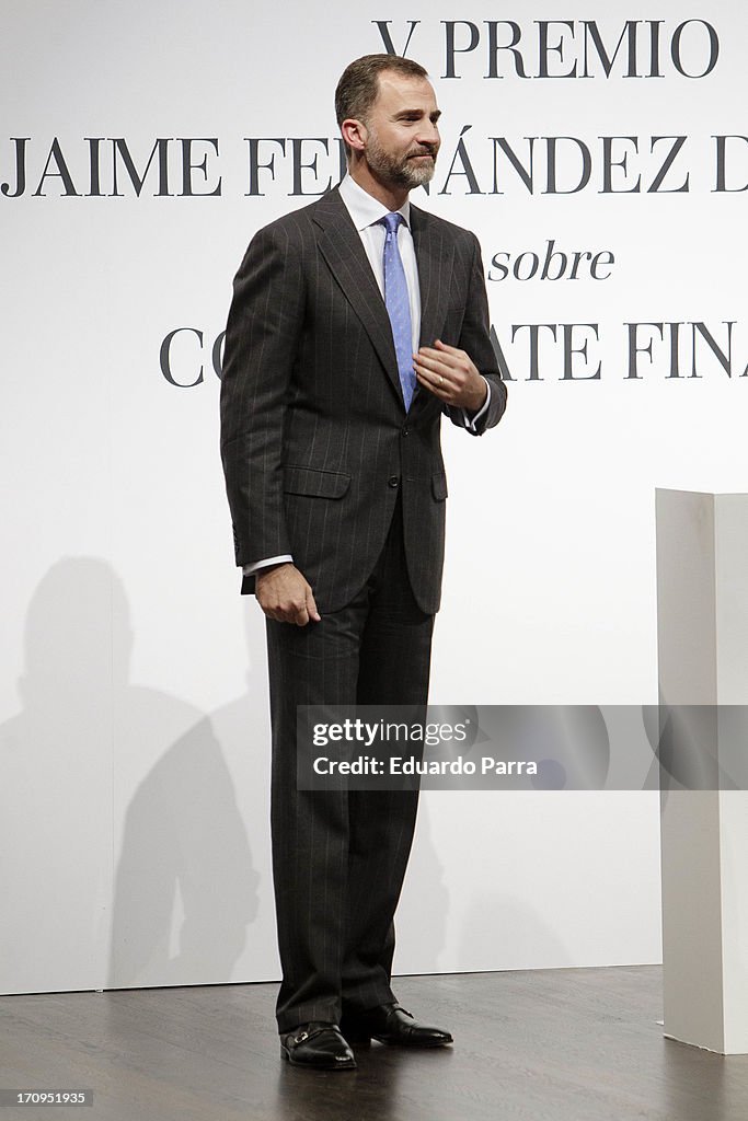 Prince Felipe of Spain Attends 'Jaime Fernandez de Araoz Sobre Corporate Finance' Awards 2013