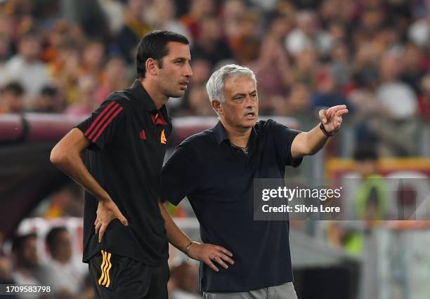 Jose Mourinho head coach of AS Roma talks to Salvatore Foti during the Serie A TIM match between AS Roma and Empoli FC at Stadio Olimpico on...