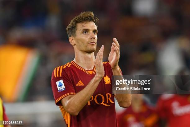 Diego Llorente of AS Roma greets the fans at the end of the Serie A TIM match between AS Roma and Empoli FC at Stadio Olimpico on September 17, 2023...