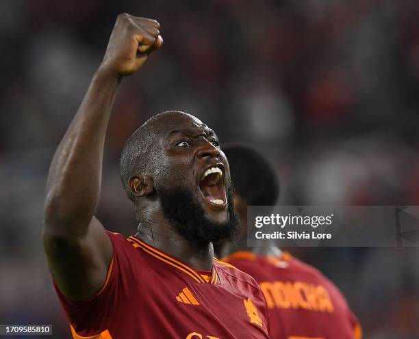 Romelu Lukaku of AS Roma celebrates after scoring goal 6-0 during the Serie A TIM match between AS Roma and Empoli FC at Stadio Olimpico on September...