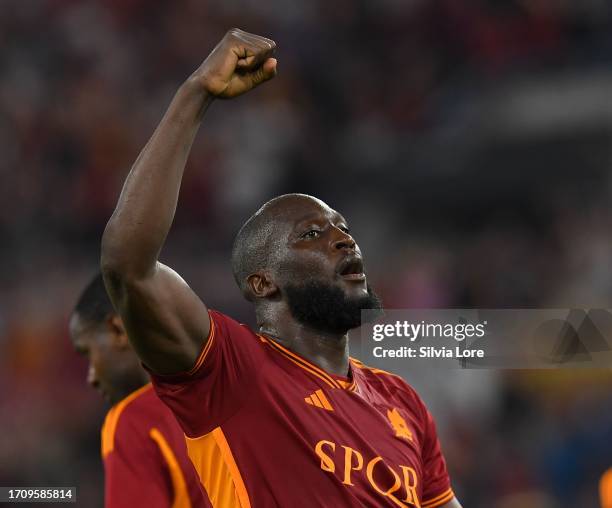 Romelu Lukaku of AS Roma celebrates after scoring goal 6-0 during the Serie A TIM match between AS Roma and Empoli FC at Stadio Olimpico on September...