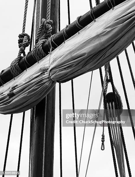 sailing ship mast rigging - akter bildbanksfoton och bilder