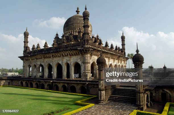 41 Ibrahim Rauza Stock Photos, High-Res Pictures, and Images - Getty Images