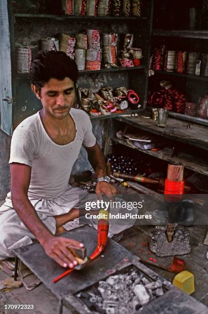 Lac bangle maker, Jodhpur, Rajasthan, India.
