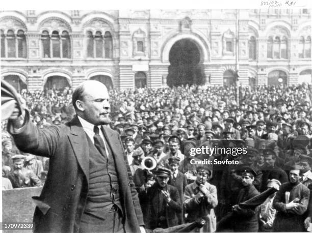 Lenin Shouting 504 Speech Lenin Stock Photos, High-Res Pictures, and Images - Getty Images