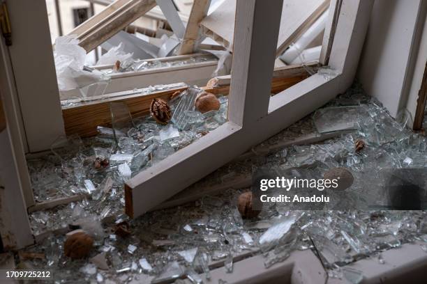 Exploded Window 3,425 Window Explosion Stock Photos, High-Res Pictures, and Images ...
