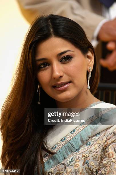 347 Actress Sonali Bendre Photos and Premium High Res Pictures - Getty Images 347 Actress Sonali Bendre Photos and Premium High Res Pictures - Getty Images