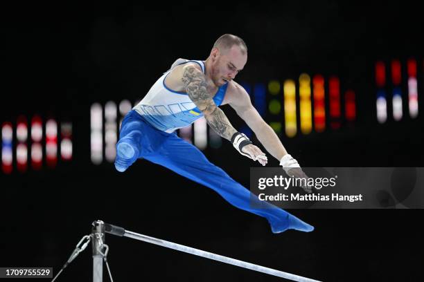 Oleg Verniaiev of Team Ukraine competes on Horizontal Bar during Men's Qualifications on Day One of the FIG Artistic Gymnastics World Championships...