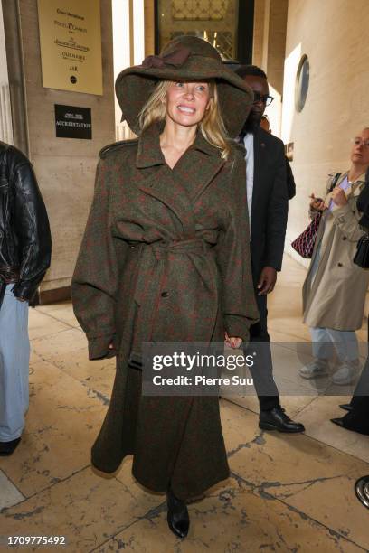 Pamela Anderson attends the Vivienne Westwood Womenswear Spring/Summer 2024 show as part of Paris Fashion Week on September 30, 2023 in Paris, France.