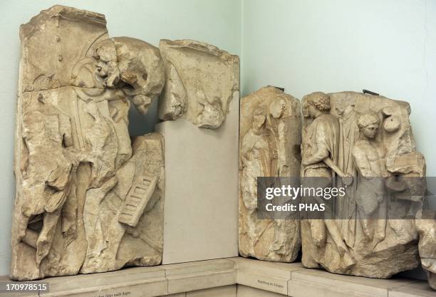 Pergamon Altar. 164-156 BC. Telephos Frieze. Detail. The citizens of Argos welcoming Telephos. Pergamon Museum. Berlin. Germany.