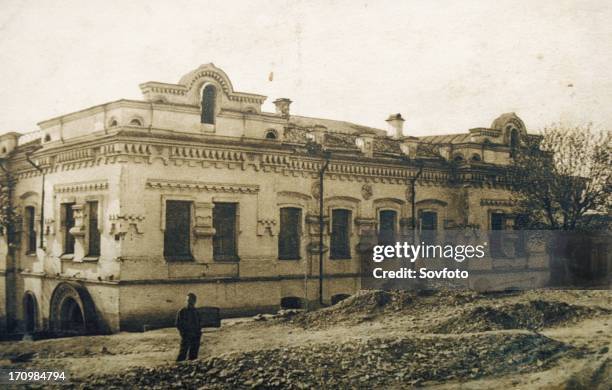 Photo of the ipatiev house in yekaterinburg where tsar nicholas ll and his family were executed in 1918.